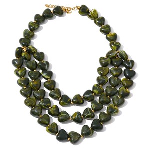 Collar XY 3438 Hecho a Mano de Acero Inoxidable con Capas de Cadenas y Corazones de Acrílico en Verde Ámbar y Rojo Oscuro, Joyería de Declaración Estilo Otoño-Invierno - Product Image 1