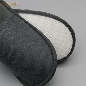 Pantuflas Desechables de Hotel con Punta Cerrada, Antideslizantes, de Tela Suave, con Logotipo Personalizado - Product Image 3