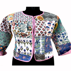 Exportateur indien proposant des vestes courtes d'hiver en molleton de coton réversible, imprimées à la main, respirantes et boutonnées pour femmes - Product Image 3