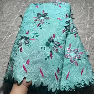 Broderie de couleur verte de haute qualité avec broderie de fleur tridimensionnelle, tissu de jupe de belle dame, matériel chaud de 5 yards