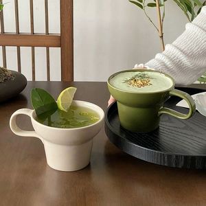 Tasse en céramique médiévale avec anse, résistante aux hautes températures, compatible micro-ondes, design créatif en porcelaine, motif uni - Product Image 1