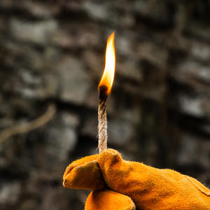 เชือกป่านเคลือบแว็กซ์ Hike Mount Fire Starter ขนาด 7 ซม. แบบบาง พกพาสะดวก สำหรับตั้งแคมป์และบาร์บีคิวกลางแจ้ง - Product Image 1