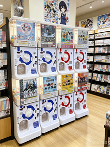 Nouvelle machine à gachapon japonaise, <span class=keywords><strong>prix</strong></span> d'usine, machine à capsules avec vitrine pour jouets en capsule - Product Image 3