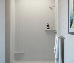 Visione verticale taglio piastrelle bianche effetto bagno pannelli a parete doccia rivestimento a parete bagnata
