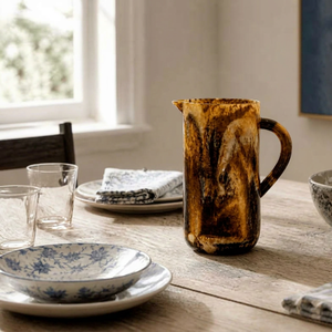 Carafe en résine artisanale pour aliments et boissons, idéale pour l'eau et les boissons, carafe artistique unique pour la décoration et le service à la maison - Product Image 1