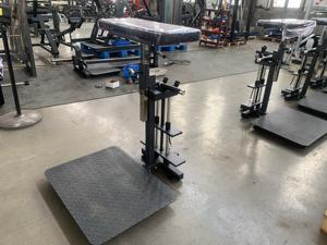 Nouvelle machine d'entraînement de fitness pour <span class=keywords><strong>biceps</strong></span> et avant-bras, équipement de musculation de conception innovante pour usine commerciale chinoise - Product Image 4