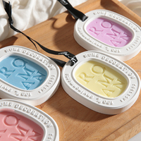 Décoration d'intérieur : Sachet de pot-pourri coloré ovale en cire parfumée aux senteurs fraîches, désodorisant suspendu pour la maison