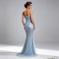Schulterfreies Abendkleid in Staubigem Rosa Meerjungfrauenstil Luxuriös Handbestickt mit Perlenketten Tüll Formelles Kleid für Hochzeitsgäste Abschlussball Party