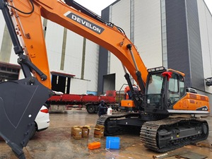 รถขุดตีนตะขาบ Develon DX380 ขนาดใหญ่ 36.4 ตัน พร้อมบุ้งกี๋ความจุสูง - Product Image 3