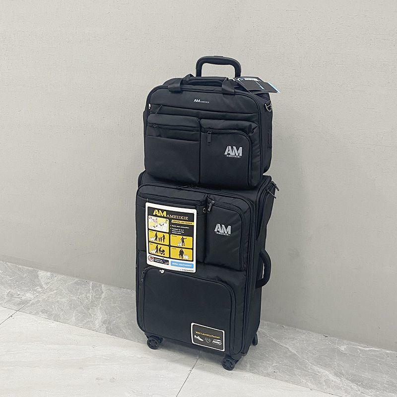 กระเป๋าสะพายสีดำ 17 นิ้ว