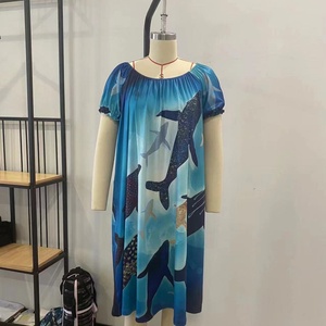 Vestido Polinesio Rojo Personalizable para Mujer, Nuevo Diseño, Estilo Isleño del Pacífico, Mumu con Mangas Cortas Abullonadas, Corte Midi Holgado y Voluminoso, Natural, ODM - Product Image 4