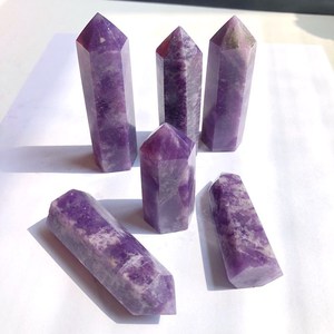 Prisma Esagonale in Cristallo Naturale di Mica Lilla Viola, <span class=keywords><strong>Pietra</strong></span> Grezza Levigata per Meditazione e Guarigione, Intaglio a Punto di <span class=keywords><strong>Lepidolite</strong></span> - Product Image 3