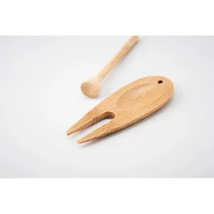 Divot BOGEY in bambù per golf, gadget personalizzati - Product Image 1