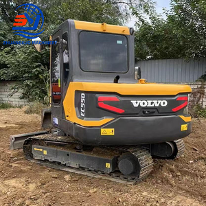 Excavatrice compacte Volvo EC55D 5,5 tonnes avec chenilles en caoutchouc/cabine climatisée, excavatrice EC55D d'occasion avec lame angulaire/attache rapide pour l'aménagement paysager - Product Image 4