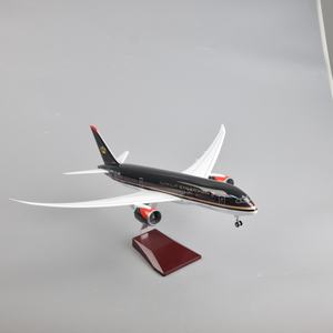 โมเดลเครื่องบิน รุ่น <span class=keywords><strong>B787</strong></span> พร้อมไฟ LED ขนาด 43 ซม. โมเดลสายการบินรอยัลจอร์แดน จากประเทศจีน ของสะสมงานศิลปะสร้างสรรค์และวัฒนธรรม - Product Image 3