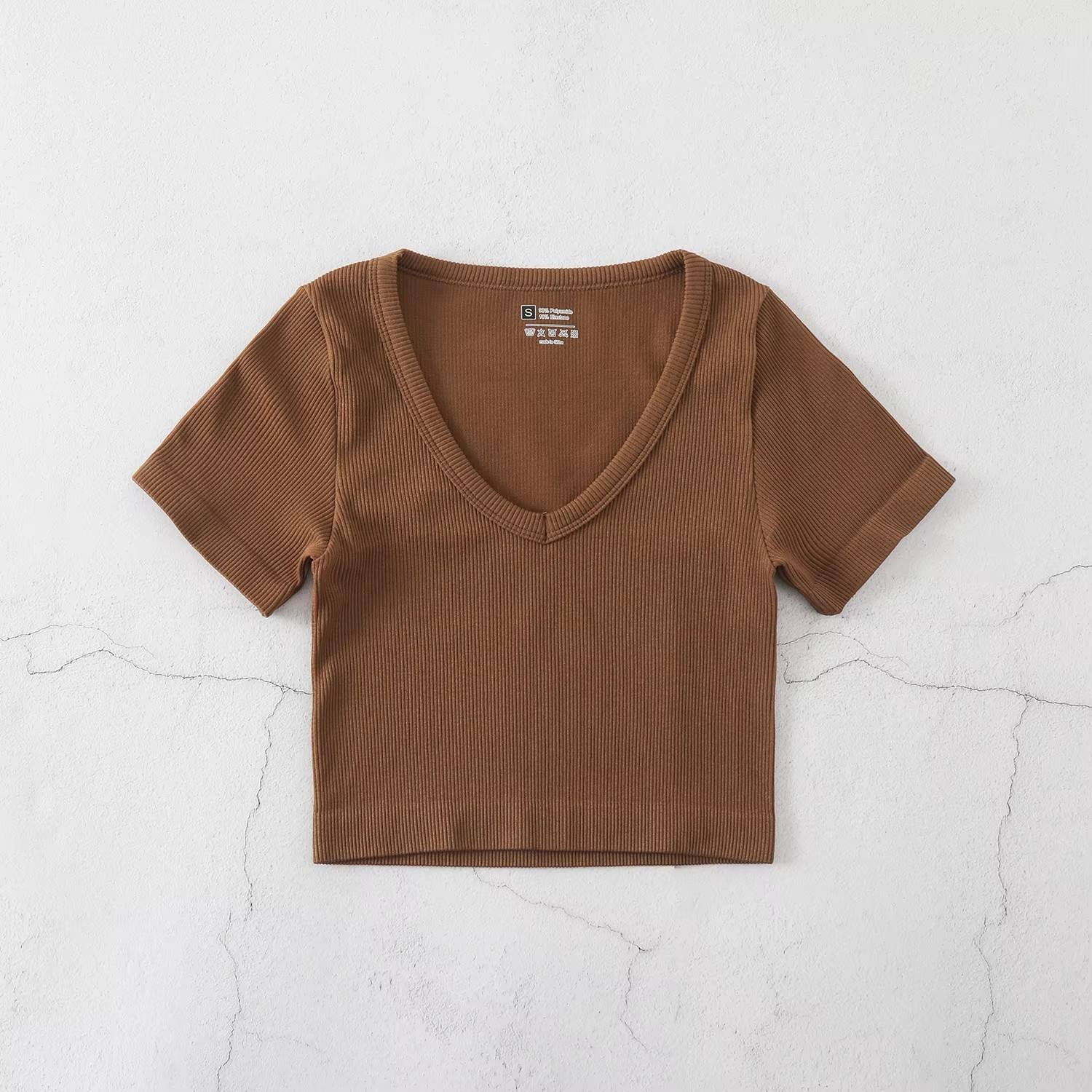 สีน้ำตาล