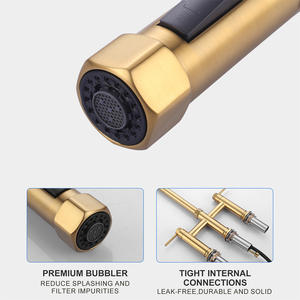 Gold Farmhouse Robinet <span class=keywords><strong>de</strong></span> cuisine 3 trous avec pulvérisateur à tirette, robinet <span class=keywords><strong>pont</strong></span> en laiton à 2 poignées à haut <span class=keywords><strong>arc</strong></span> avec bec pivotant à 360 ° - Product Image 5