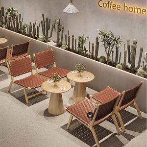 Set di Sedia in Legno Massello e Rattan Fatto a Mano con <span class=keywords><strong>Tavolino</strong></span> Rotondo per Arredamento di Ristoranti, Caffetterie e Gelaterie - Product Image 2