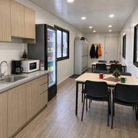 Cabane de Noël sur mesure pour hôtel-resort, design moderne à deux chambres pour l'exploitation hivernale
