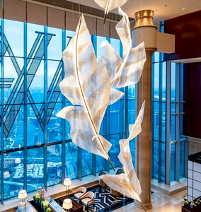 Luminaire suspendu en plumes personnalisé, créatif et sur mesure pour hall d'accueil, restaurant artistique, salon <span class=keywords><strong>de</strong></span> beauté - Product Image 1