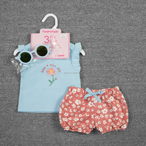 Set Neonato 3 Pezzi 0-18 Mesi Stile Casual 100% <span class=keywords><strong>Cotone</strong></span> Magliette <span class=keywords><strong>Pantaloncini</strong></span> Vestiti Estivi Carini Vendita all'Ingrosso Mix - Product Image 3