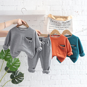 Nouvel ensemble printemps-automne pour garçons et filles, ensemble décontracté deux pièces avec pantalon et haut à manches longues pour bébé garçon, motif dessin animé tendance en velours - Product Image 1