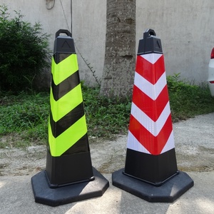 Cône de signalisation routière carré en mousse EVA noire de 720 mm, cônes de barricade routière en PVC haute visibilité, barrière de sécurité réfléchissante - Product Image 1