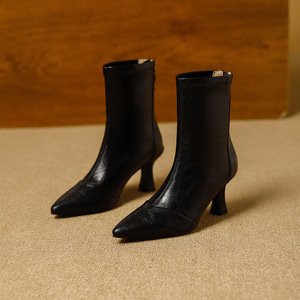 Nouvelles bottes de neige à la cheville tendance et polyvalentes pour femmes avec talons épais, dessus en cuir véritable, automne/hiver - Product Image 1