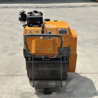 Compacteur routier vibrant monorouleau Changfa à conducteur marchant, pour asphalte, avec moteur et pompe haute performance