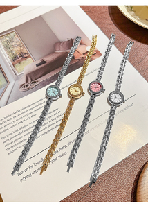 Reloj de Pulsera para Mujer, Minimalista y de Lujo Ligero, Vintage, con Esfera Dorada Mini, de Cuarzo con Textura Alta - Product Image 5