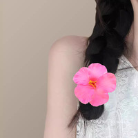 Accessoire capillaire pour filles : Élastique à cheveux en tissu doux motif Hibiscus et Plumeria, pour la création de chignons, et pince à cheveux de voyage. Une beauté qui réchauffe le cœur.