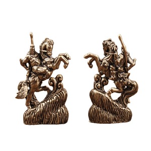 Juego de Figuras de Guan Gong en Latón, 3 Piezas, Hechas a Mano, Adorno de Mesa, Escultura - Product Image 5