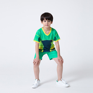 Factory wholesale kids custom team short sleeve soccer jerseys and kits - Product Image 4