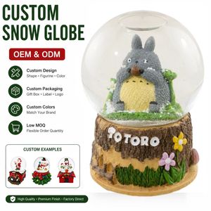 Globo de Nieve Personalizado OEM de Studio Ghibli con Totoro, Base de Tronco de Árbol con Bollo, para Regalos de Cumpleaños Personalizados para Fans del Anime, Decoración - Product Image 1