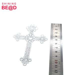 All'ingrosso Fashion Charm Cross Design autoadesivo Glitter acrilico strass <span class=keywords><strong>adesivi</strong></span> <span class=keywords><strong>per</strong></span> Baby Shower decorazione festa <span class=keywords><strong>di</strong></span> <span class=keywords><strong>compleanno</strong></span> - Product Image 5