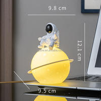 Astronaute Saturne Lampe Spaceman Veilleuse de chevet pour enfants Décoration de bureau Lumières Ornements créatifs pour chambre
