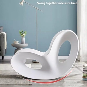 Fauteuil à bascule en plastique de luxe nordique, chaise longue créative haut de gamme, chaise de soleil moderne minimaliste pour salon et maison - Product Image 4