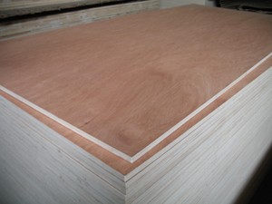 Tablero de chapa <span class=keywords><strong>Okoume</strong></span>, construcción comercial, madera contrachapada, Álamo, material principal, formaldehído E1, 1 año para muebles - Product Image 2