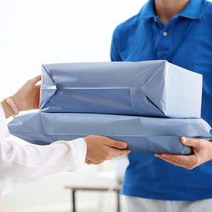 Sobres de Polietileno Azul Claro de 12x15.5 Pulgadas, Paquete de 100 Unidades, Bolsas de Envío Autosellables Medianas y Gruesas, Sobres Impermeables para Envíos - Product Image 6