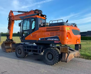 Excavadora de Ruedas Develon DX210W de 21 Toneladas, Excavadora Móvil de Alta Capacidad con Neumáticos de Caucho, Especialista en Infraestructura Vial - Product Image 4