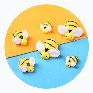 Resin Bumble Bees Craft Decorations Tiny Resin Bees for DIY Craft Wreath Scrapbooking Party Home Decor