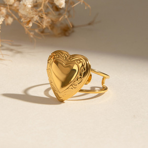2025 saint valentin médaillon coeur anneau Photo boîte anneau ouvert 18K plaqué or acier inoxydable anneau mode <span class=keywords><strong>bijoux</strong></span> pour femmes filles - Product Image 6