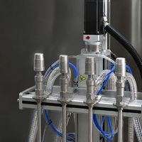 Machine de remplissage et de bouchage