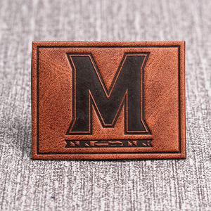 מכירה חמה באיכות גבוהה עיצוב מותאם אישית debosed לוגו עור מדבקות בגדי עור pu מדבקות עבור ג 'ינס - Product Image 2