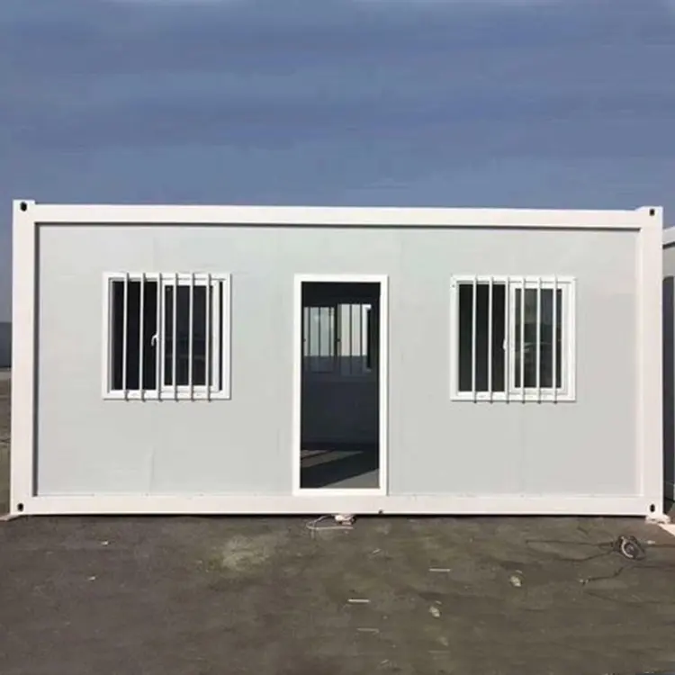 Chinese Manufacturer 20 Foot Cheap Modular Tiny Living Holiday Prefab Sandwich Panel Casas Luxury Green Container House Poland