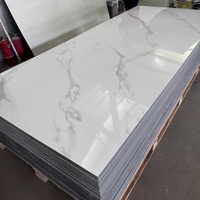 Placage en fibre de charbon de bambou, panneau mural en PVC imitation marbre, panneaux de décoration intérieure imperméables pour la décoration des murs de cuisine, d'hôtel et de douche