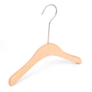 <span class=keywords><strong>Petit</strong></span> <span class=keywords><strong>cintre</strong></span> <span class=keywords><strong>en</strong></span> <span class=keywords><strong>bois</strong></span> personnalisé pour vêtements de bébé - Product Image 3