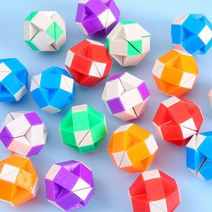 ลูกบาศก์มายากล 24 ชิ้นสำหรับเด็ก ของเล่นพัฒนาสมองแบบพับได้ สร้างสรรค์และเปลี่ยนรูปได้ สำหรับนักเรียน - Product Image 2