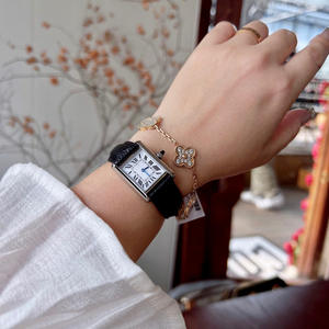 Montre pour femme rétro carrée, boîtier en acier inoxydable, cadran en cristal saphir, résistance à l'eau 30 m, bracelet en cuir PU, montre simple pour les affaires - Product Image 4