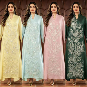 Vestido largo de <span class=keywords><strong>talla</strong></span> <span class=keywords><strong>grande</strong></span> con lentejuelas, estilo étnico, elegante, con adornos brillantes, de material de calidad, para viajes, moda del Golfo, Eid, OEM/ODM. - Product Image 1
